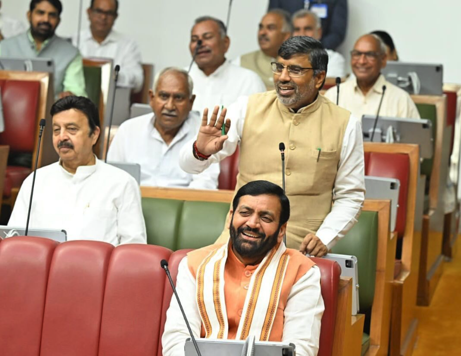 Rao Narbir Singh with citizens